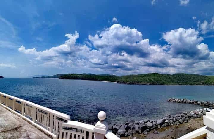 Punta Fuego and Fortune Island