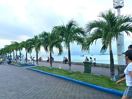 Puerto Princesa Baywalk