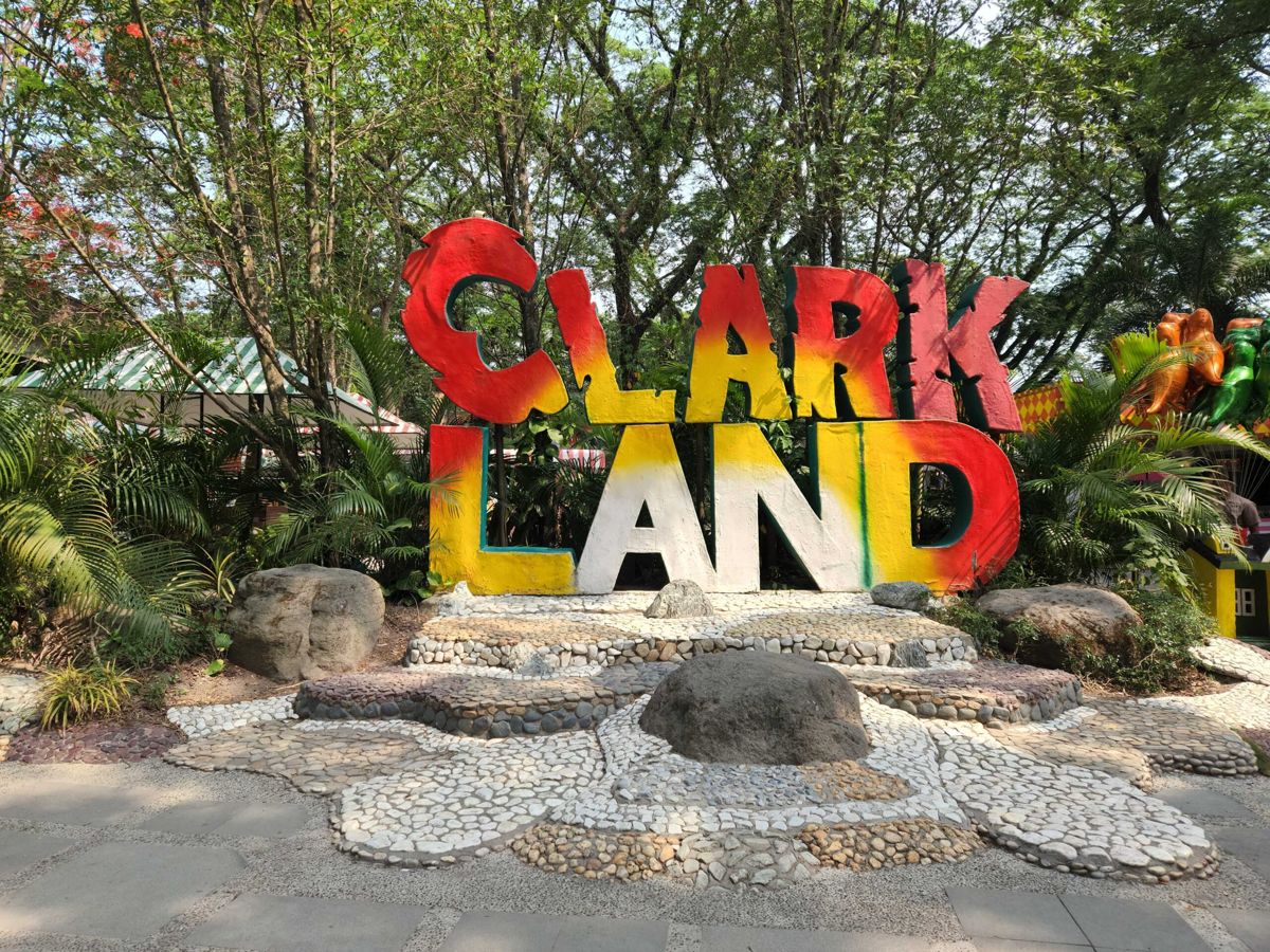 Dinosaur Island in Clark